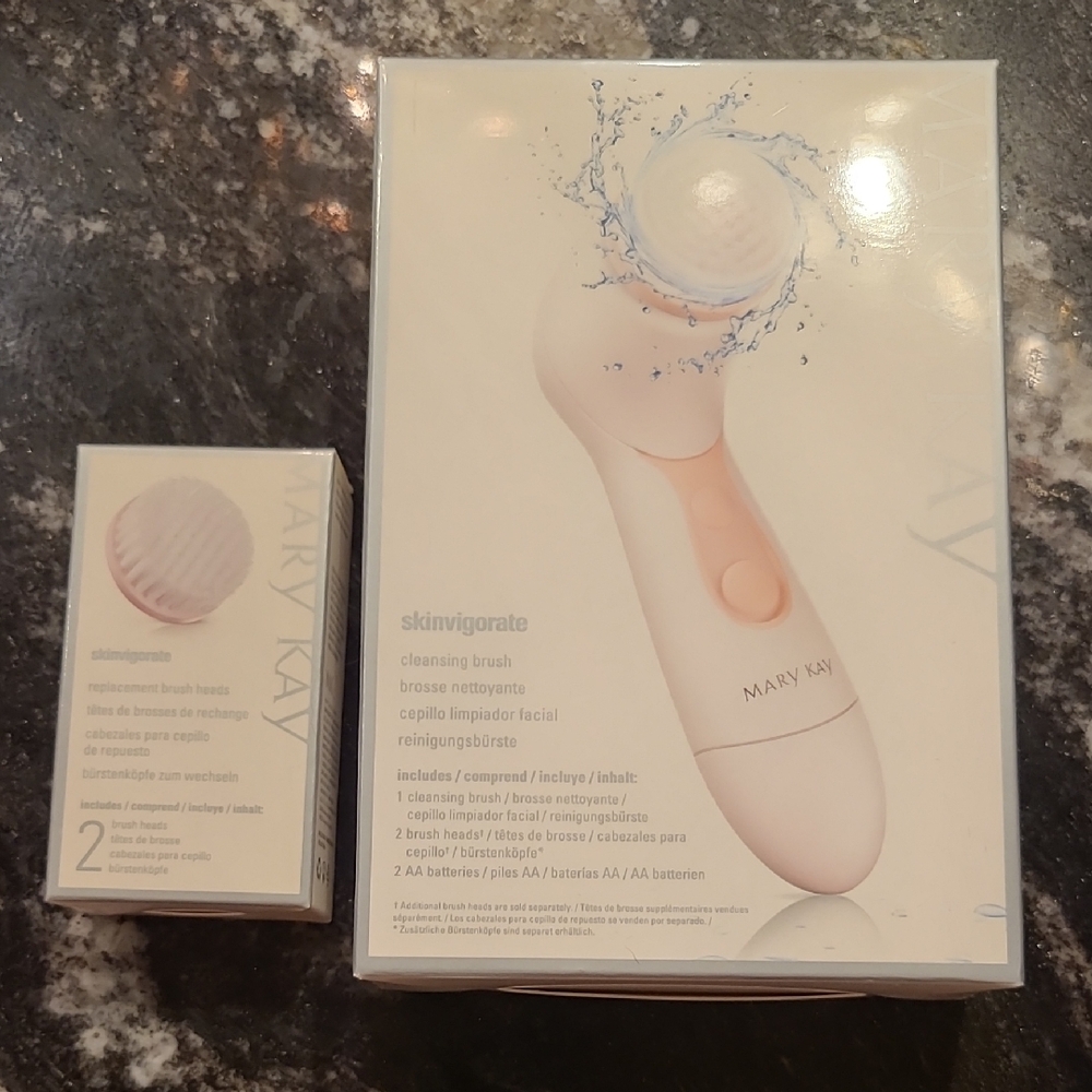 Mary Kay Skinvigorate Brush with Pink Accents